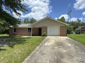 Building Photo - 120 Springwood Dr