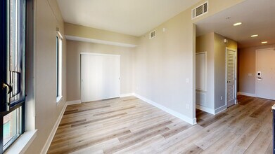 Interior Photo - Channel Mission Bay