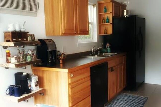 Building Photo - Best Baypointe Condo - ONLY Oct 7th - May ...