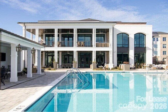 Foto del edificio - 6010 Jasmine Ln