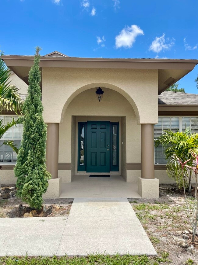 Building Photo - 5869 NW Carovel Ave