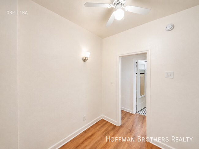 Foto del edificio - 608 S Dunsmuir Ave