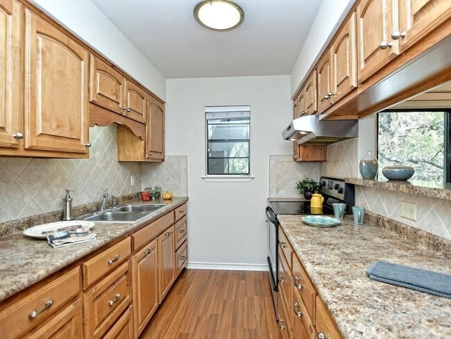 Building Photo - 4159 Steck Ave