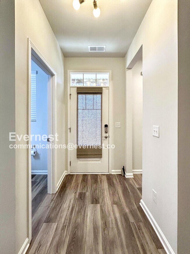 Foto del edificio - 9226 Northfield Crossing Dr