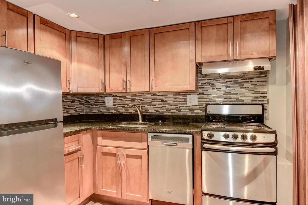 Foto principal - 1739 19th St NW