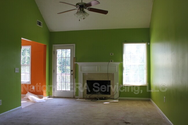 Building Photo - 55 Pine Shadow Cir