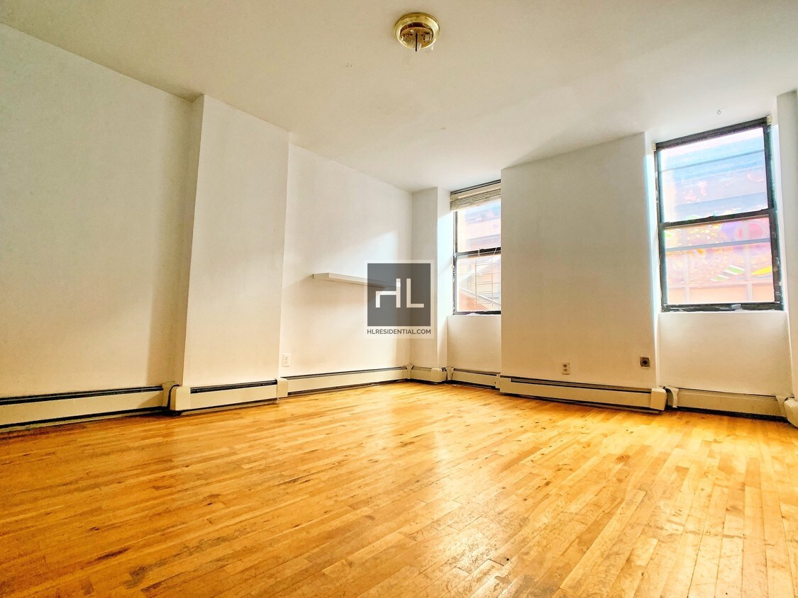 Primary Photo - 297 Broadway