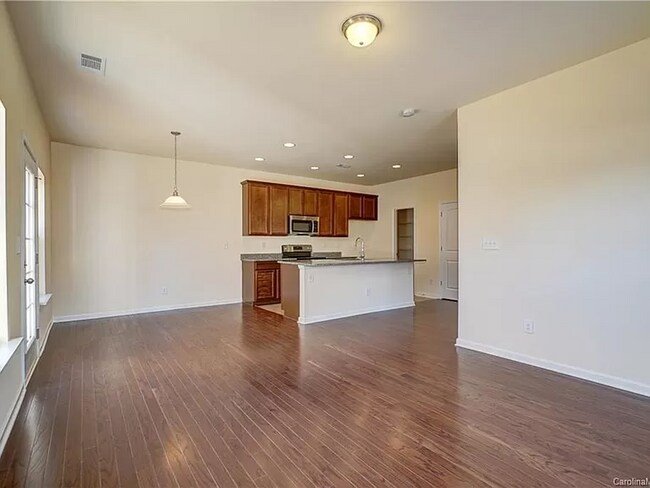 Building Photo - 7034 Adare Mews Rd