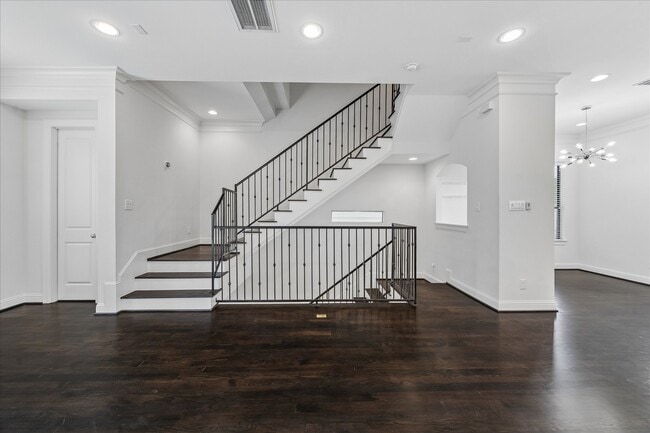 Foto del edificio - 734 W 20th St