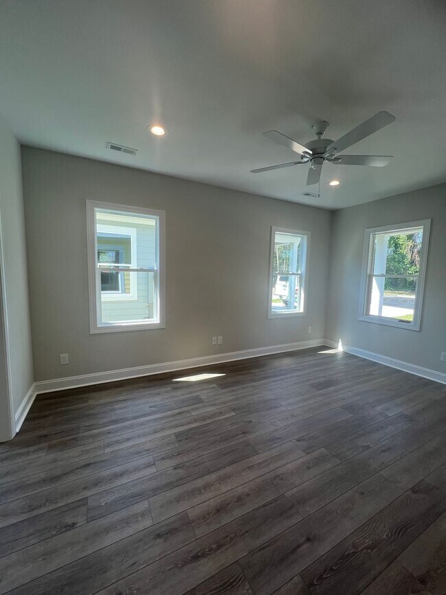 Foto del edificio - New Construction 3 Bedroom Home