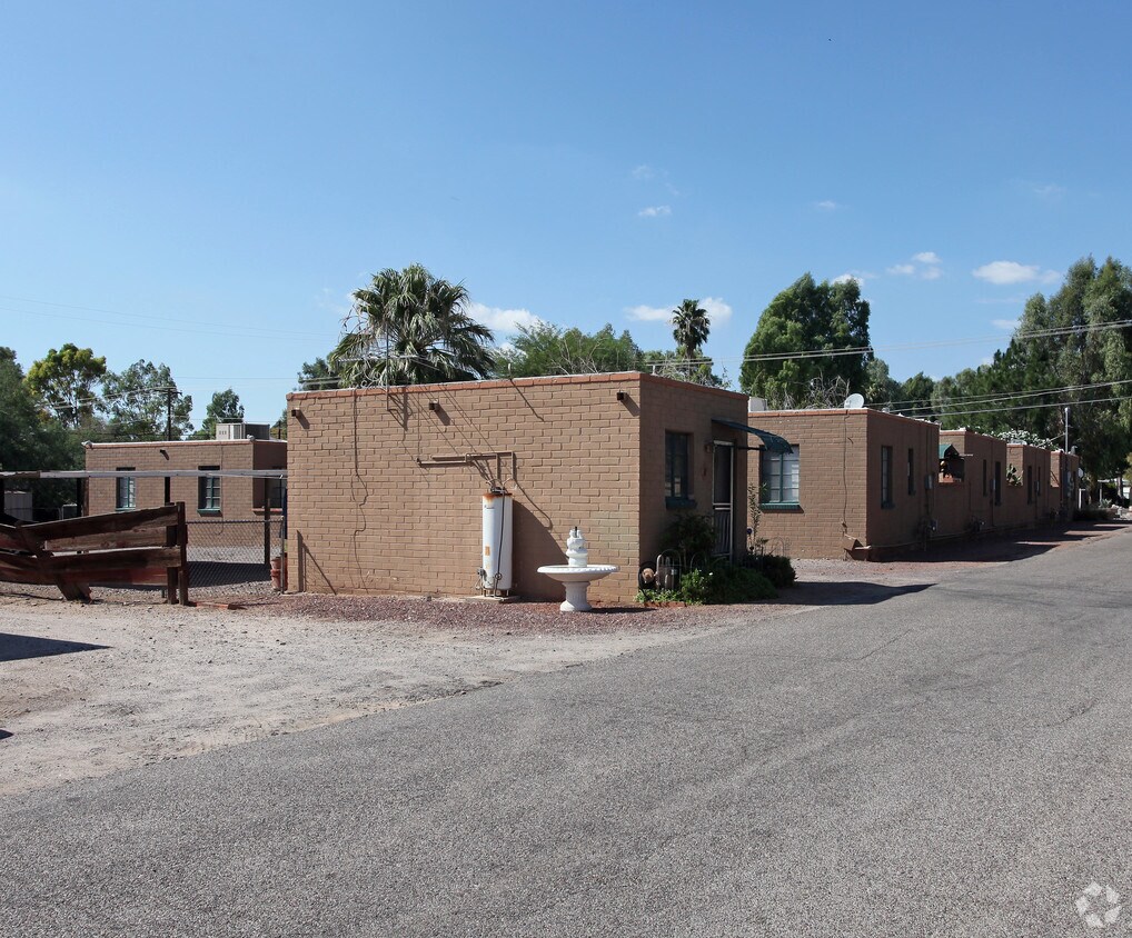 1102 E Limberlost Dr, Tucson, AZ 85719 Apartments in Tucson, AZ