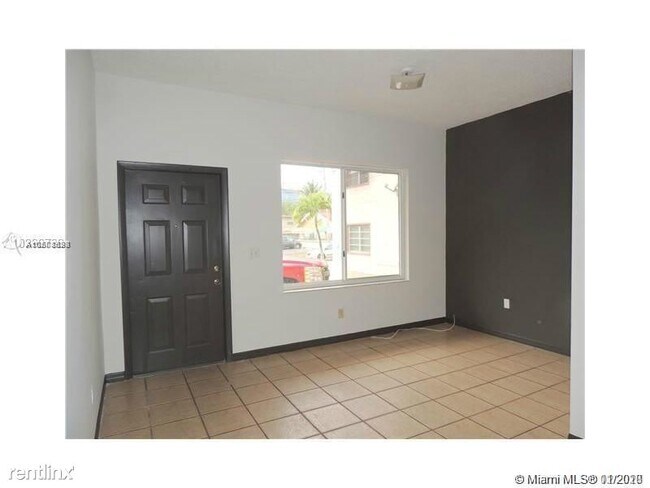 Building Photo - 421 NW 13th Ave