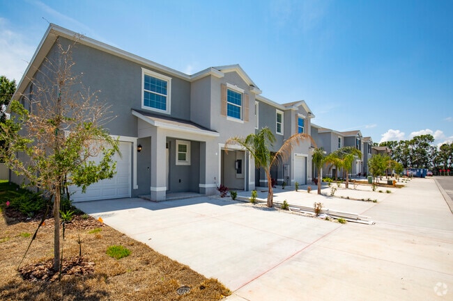 11890 Mountain Retreat Ln Riverview, FL 33569-5698 - Oak Haven