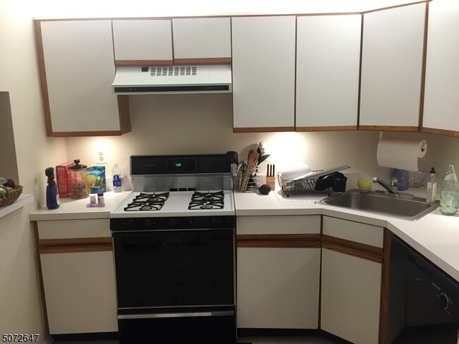 Building Photo - 20 Opal Ct