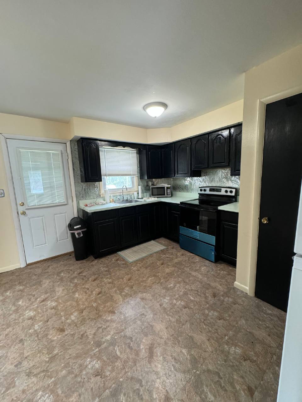 Building Photo - 124 Mt Hope Dr