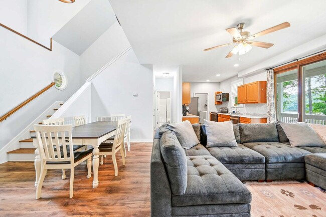 Building Photo - 138B Little River Run N