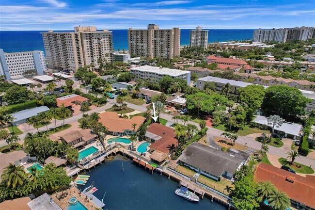 Foto del edificio - 2051 Coral Reef Dr