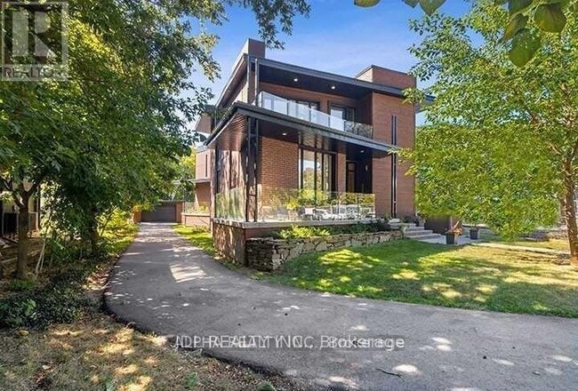 Building Photo - 1436 Haig Blvd