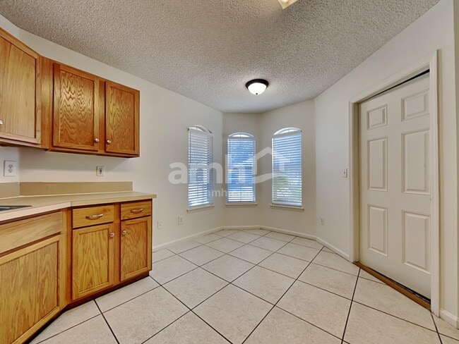 Building Photo - 4511 Loveland Pass Dr E