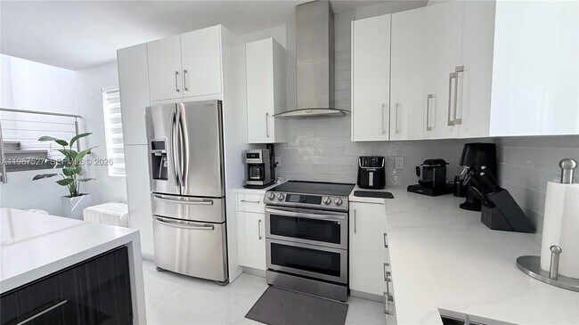 Building Photo - 1392 Canary Island Dr