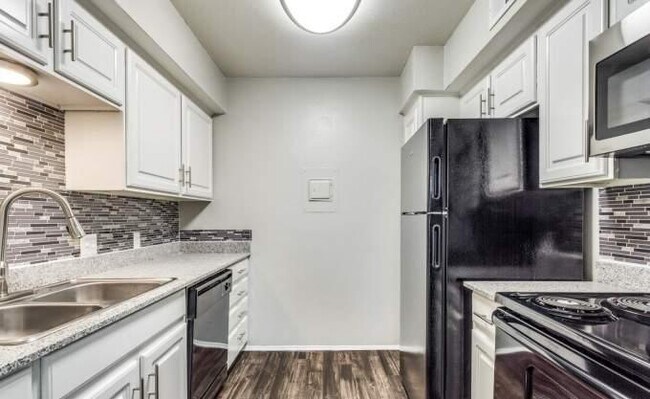 Building Photo - 1 bedroom in North Richland Hills TX 76180