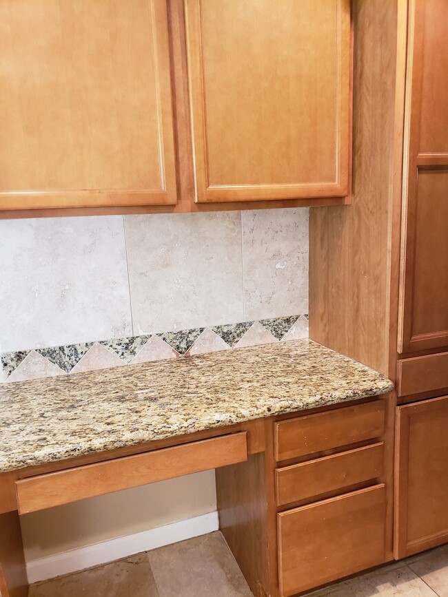 Foto del edificio - 7870 Crestview Ln