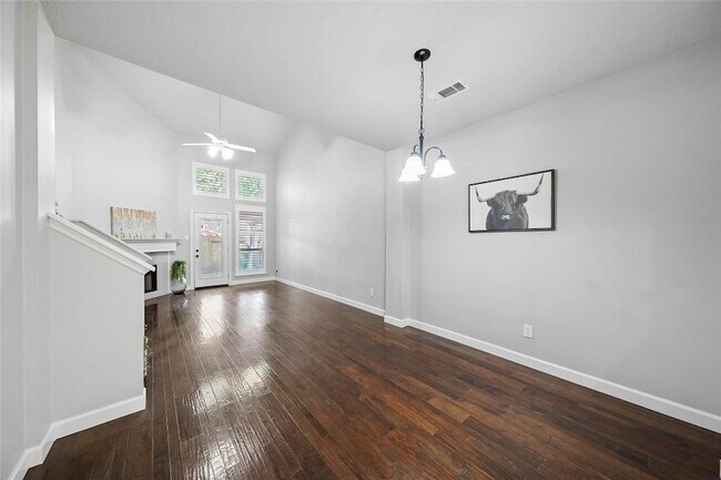 Foto del edificio - 2351 Summit Way Ct