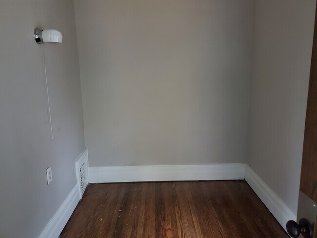 Foto del edificio - 138 Warwick Ave