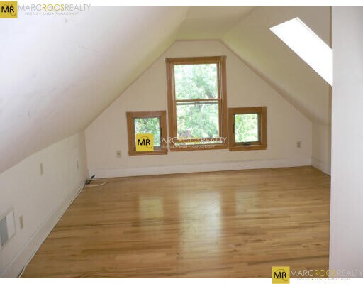 Building Photo - 89 Hillside St