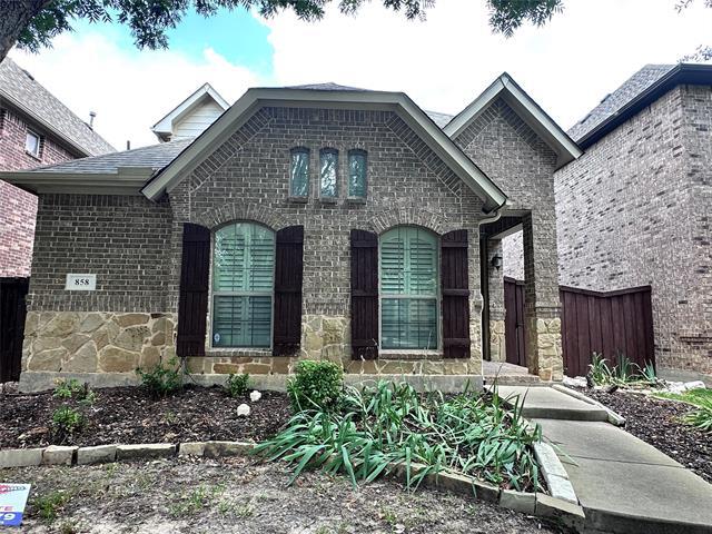 Primary Photo - 858 Llano Dr