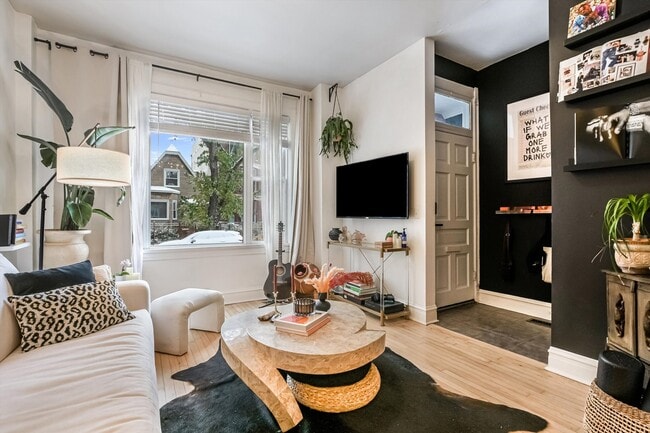 Foto del edificio - 1413 N Campbell Ave