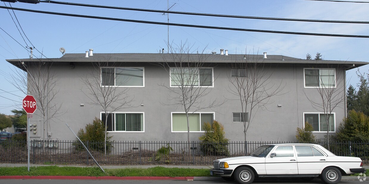 Foto del edificio - 26596 Chisholm Ct