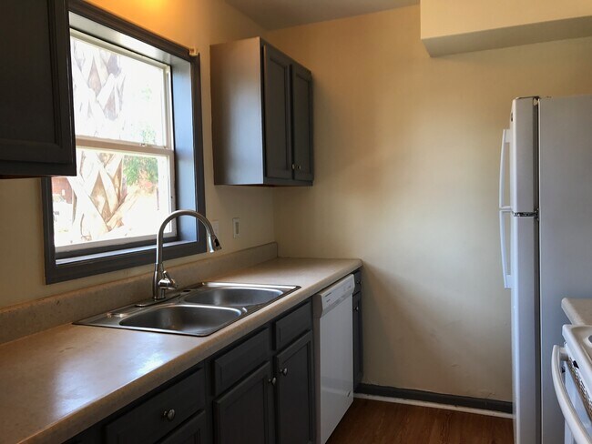 Foto del edificio - 120 Drake St