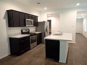 Building Photo - 14962 Cypress Holw Dr