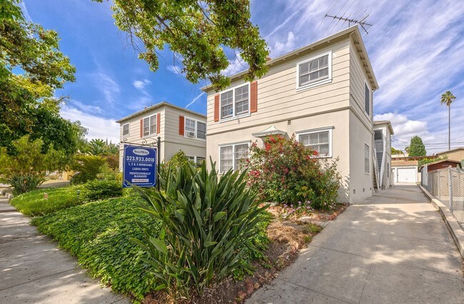 2 - 3227-3231 Madera Ave