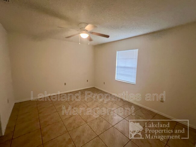 Foto del edificio - 1039 Monroe St