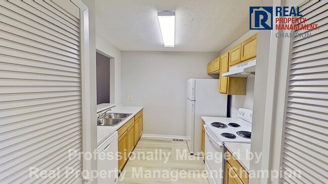Foto del edificio - Adorable 2 BD/1 BA with Attached Garage