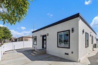 Building Photo - 3909 Marine Vw Ave