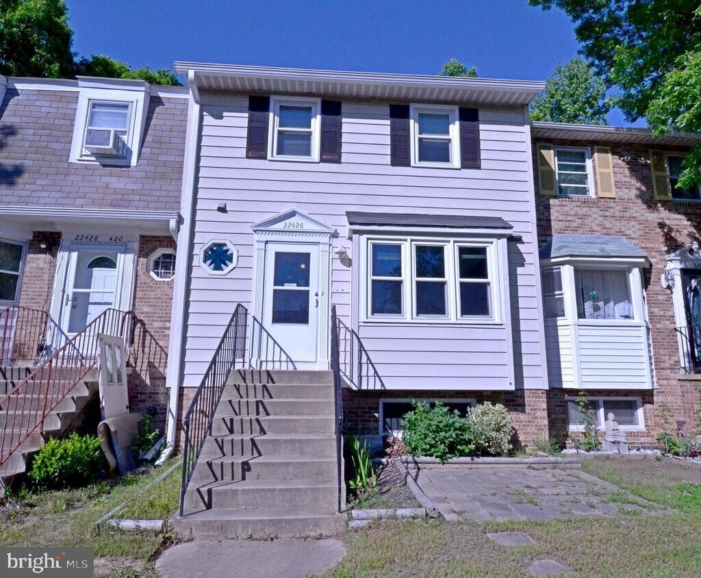 Primary Photo - 22426 Greenview Ct
