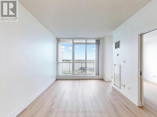 Building Photo - 218 Queens Quay W