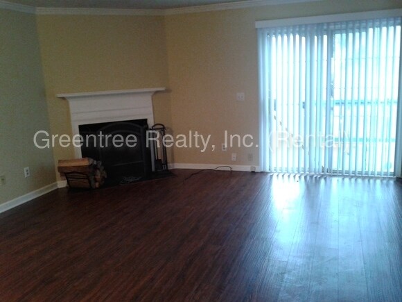 Building Photo - 2048 Charter Ln