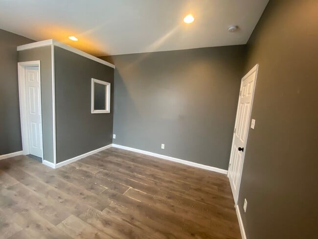 Building Photo - 4359 N 9th St