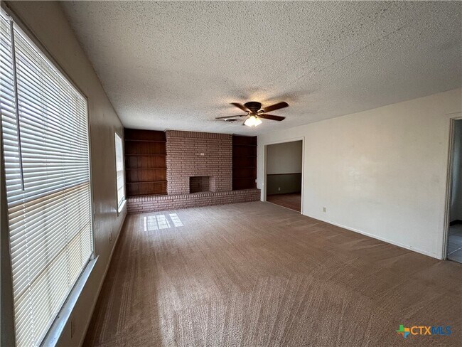 Foto del edificio - 1601 Elkins Ave