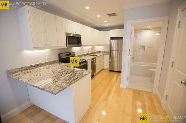 Foto del edificio - 296 Beacon St