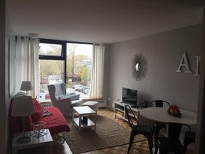 Building Photo - 1545-1545 Oxford St