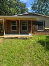 Building Photo - 411 Byrne St