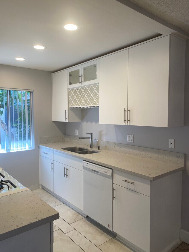 Kitchen with Recessed Lighting - 3684 Watseka Ave