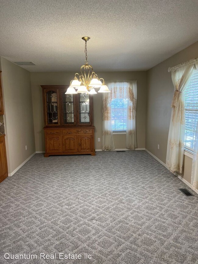 Building Photo - 3 br, 2.5 bath House - 4411 TIMBER LAKE
