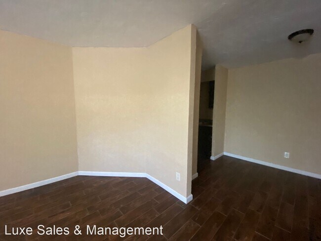 Foto del edificio - 1 br, 1 bath House - 6024 NW Expressway Un...