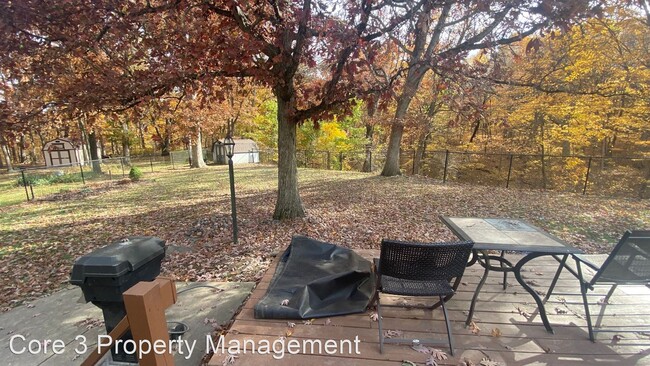 Building Photo - 4 br, 2.5 bath House - 1316 W Woodside Drive